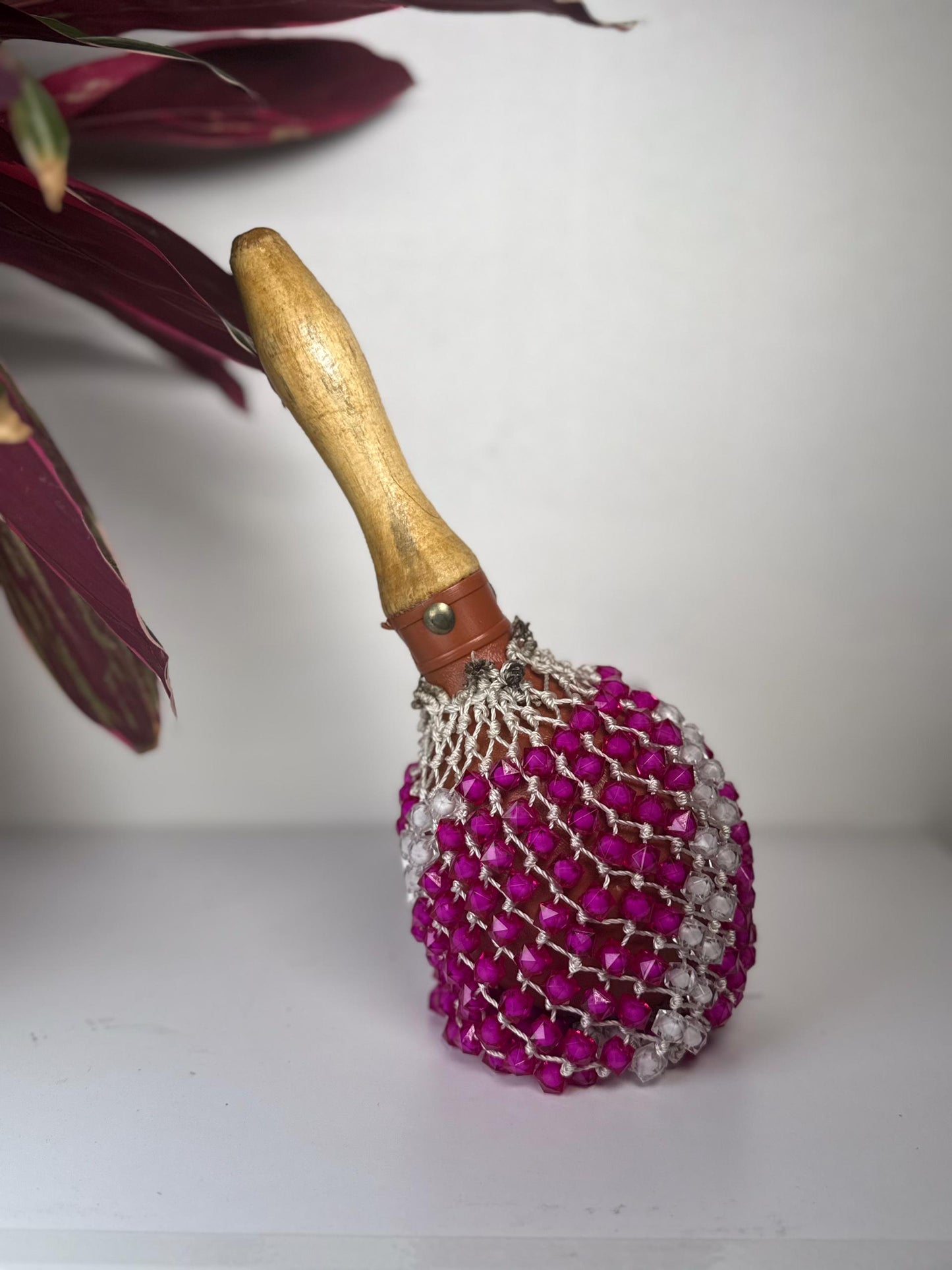 OniSekere Fushia & White